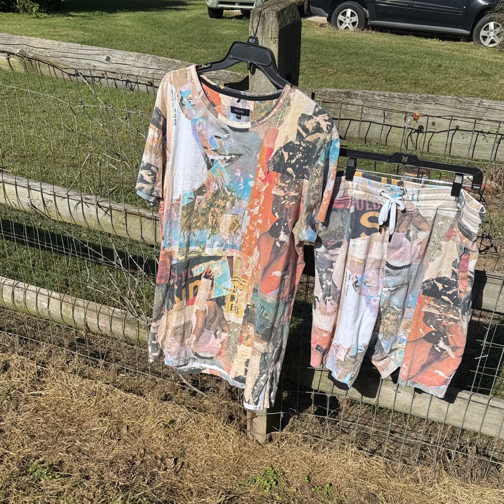 Akoo Colorful Graphic Designer T-Shirt and Shorts Set. Preowned.